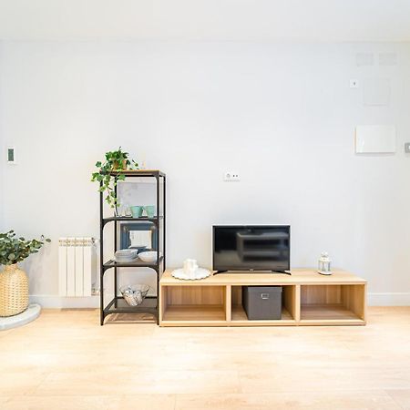 Edsam Madrid Apartments White Exterior photo